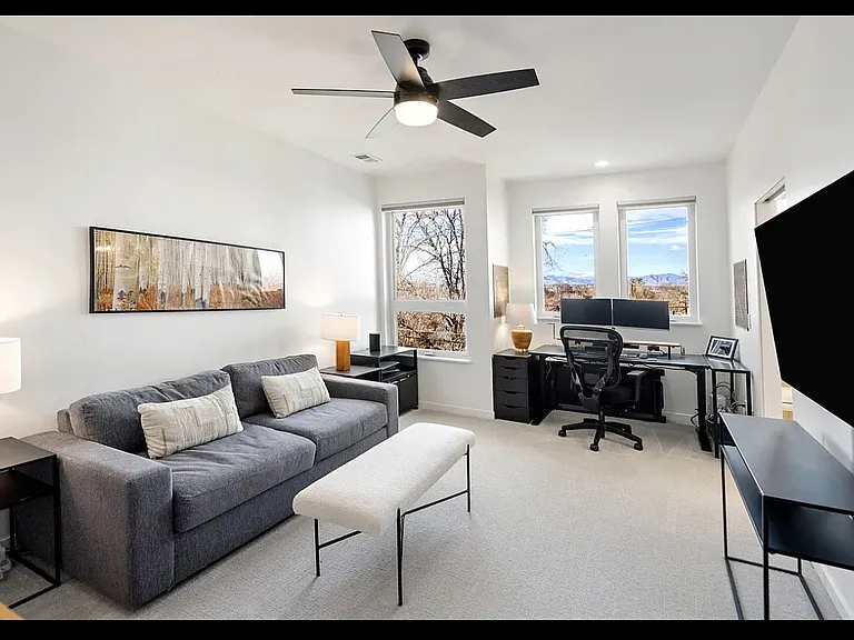 2543 S Sherman St — Photo 30