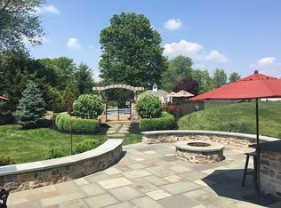 5 Surrey Ln, Lambertville, NJ 08530