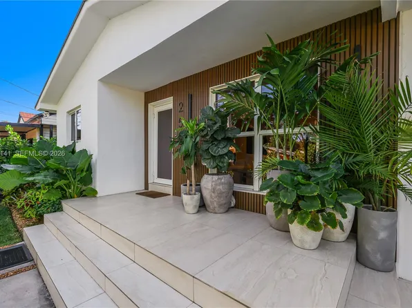 254 NW 43rd St, Miami, FL 33127
