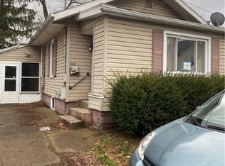 308 Bank Ln SE, New Philadelphia, OH 44663