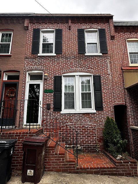 1st image of 1611 N Jackson St