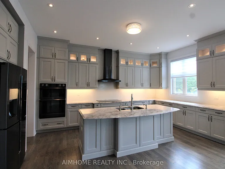 151 Bridgepointe Ct — Photo 3