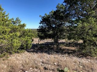 1915 S Saddlewood Blvd, Kerrville, TX 78028