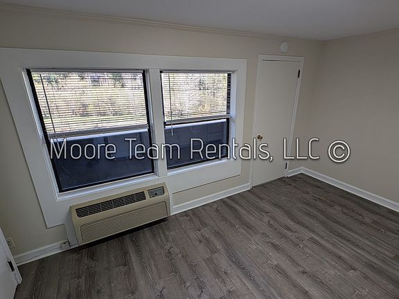 4th image of 16 Lake Dr #7