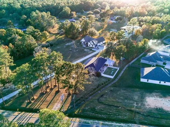 7079 Menge Ave, Pass Christian, MS 39571