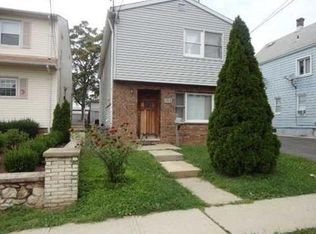 193 Meade St, Perth Amboy, NJ 08861