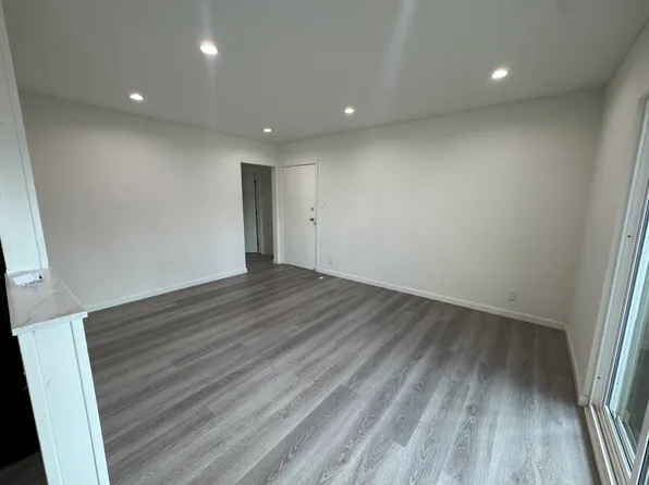 12817 Barbara Ann St APT 5, North Hollywood, CA 91605