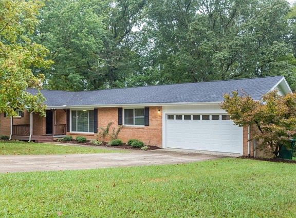 2nd image of 3818 Lake Vista Dr