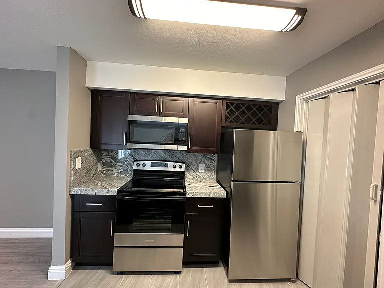 2662 NW 33rd St #2505 — Photo 9