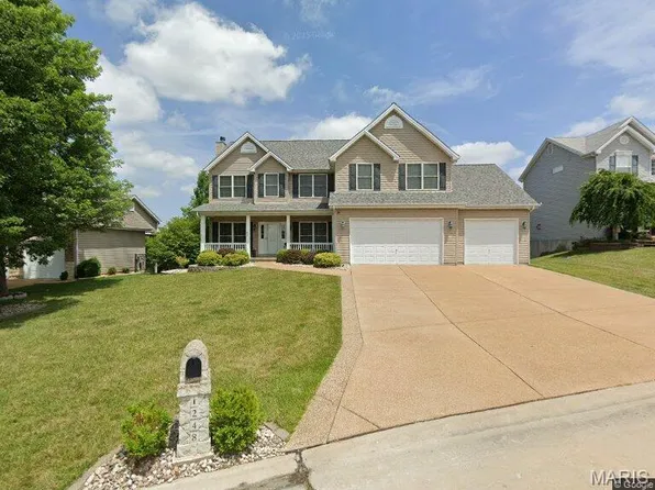 1248 Twinleaf Cir, Saint Peters, MO 63376