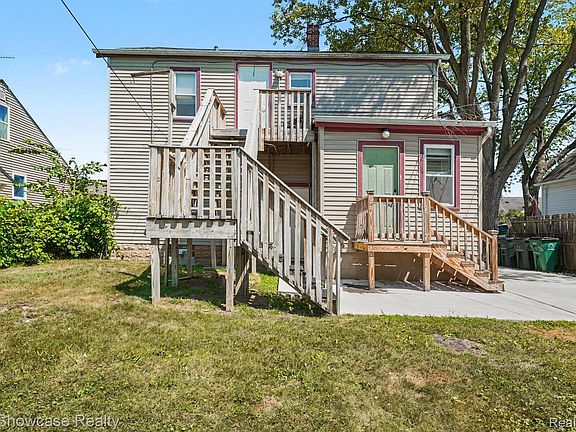 5th image of 3021 Goodrich St