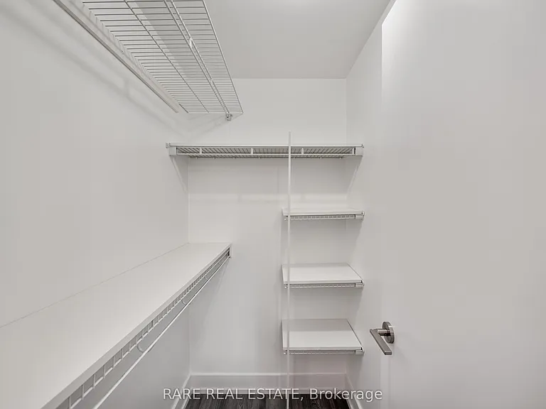 170 Chiltern Hill Rd #203 — Photo 9