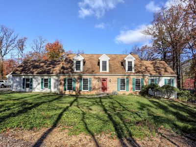 1226 Blossom Ter, Boiling Springs, PA, 17007