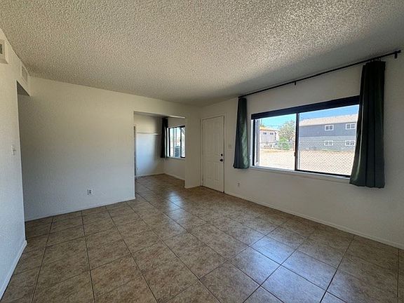 4th image of 2181 Clearwater Dr APT 1