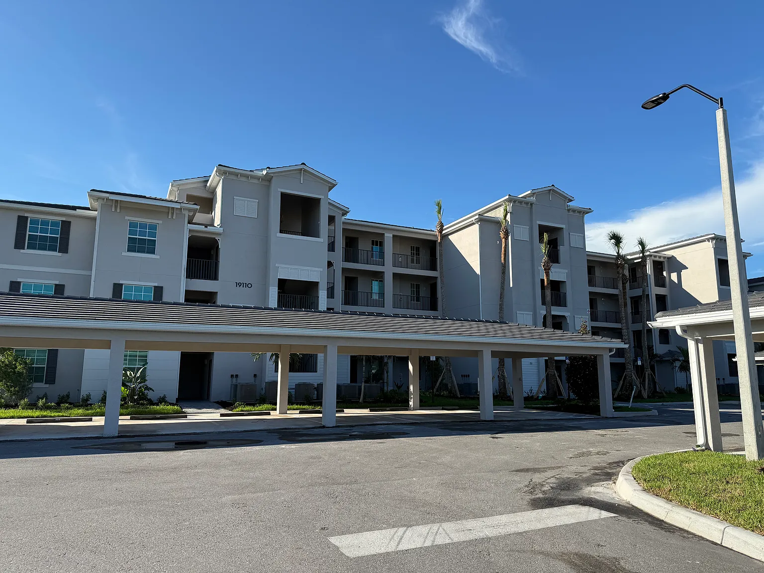 2 bed, 1200 sqft, $3,500 — Photo 3