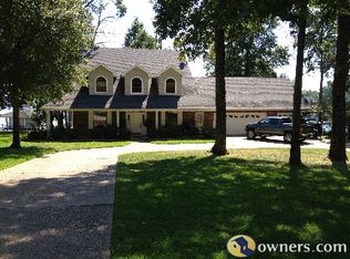 1947 Woodlake Dr, Benton, LA 71006