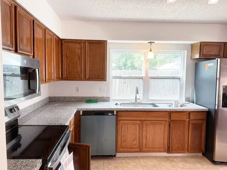 110 Charles Dr — Photo 6