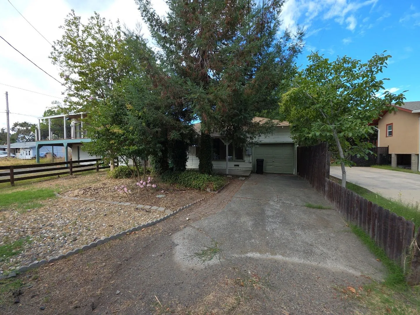 Lakeport 2 Bedroom 1 Bath Home — Photo 2