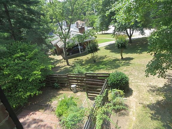 3rd image of 145 Rockford Pl