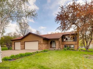 610 Westfield Ln, Vadnais Heights, MN 55127