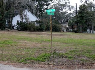 305 Ribaut Rd, Beaufort, SC 29902