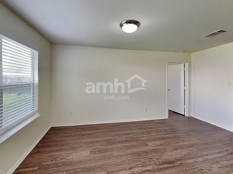 211 Remington Run — Photo 8
