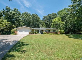 709 Crest Rd SE, Huntsville, AL 35802