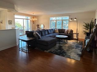 8340 Callie Ave UNIT 214, Morton Grove, IL 60053