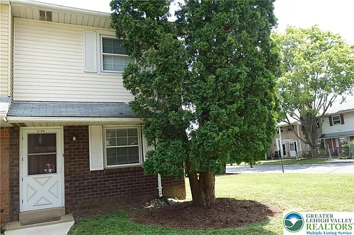 2754 Suzanne Way Photo 1