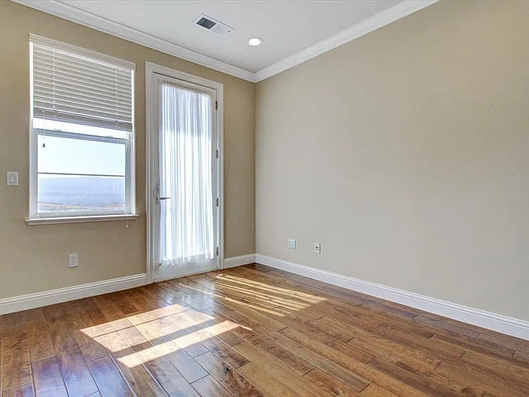 1852 Saddle Park Pl — Photo 35
