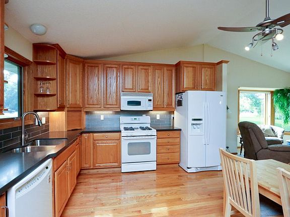 5th image of 5915 Goldenrod Ln N