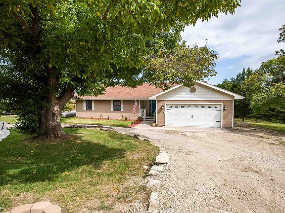 2nd image of 11311 Lakeview Dr