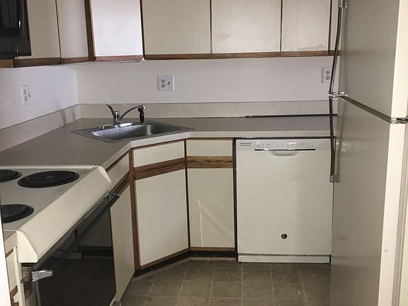 5th image of 1210 Stockley Gdns APT 605