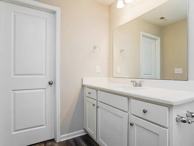 542 Landing View Dr — Photo 16
