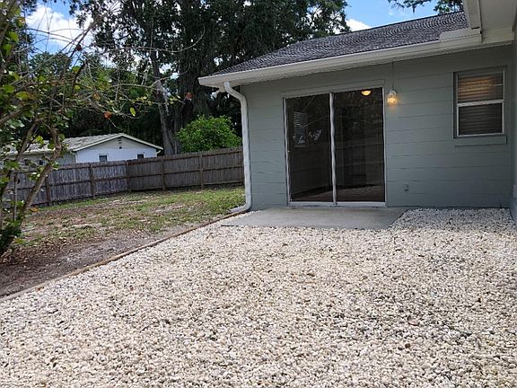 5th image of 1941 Fern Pl