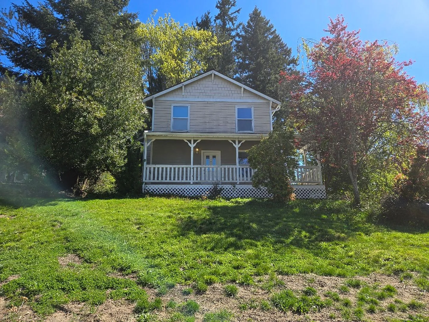 3 Bedroom Duplex in Convenient Kingston Location! — Photo 1