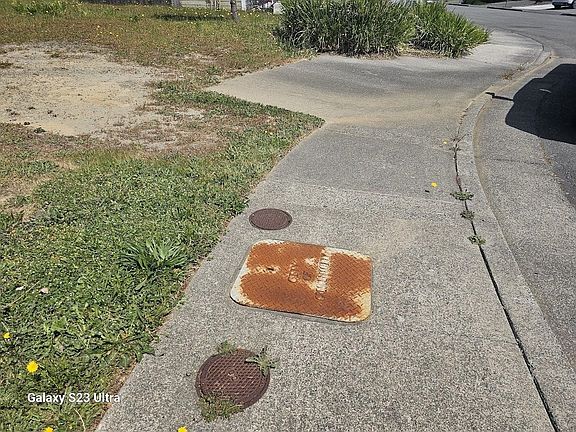 2nd image of 1122 Breen St