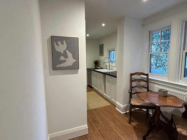 1252 Avenue Rd — Photo 4
