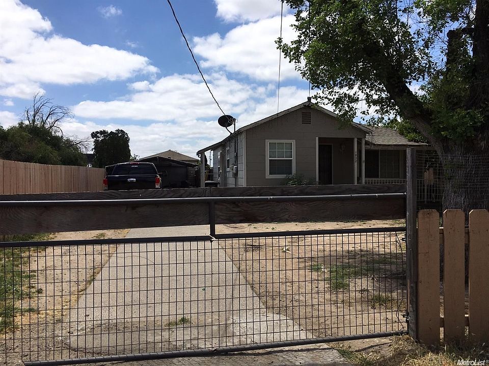 2nd image of 1828 Helena Ave