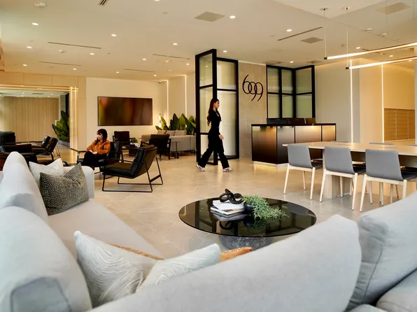 699 Sheppard Ave E, Toronto, ON