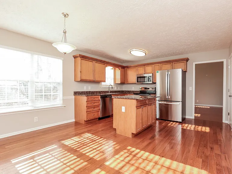 7136 Legacy Dr — Photo 7