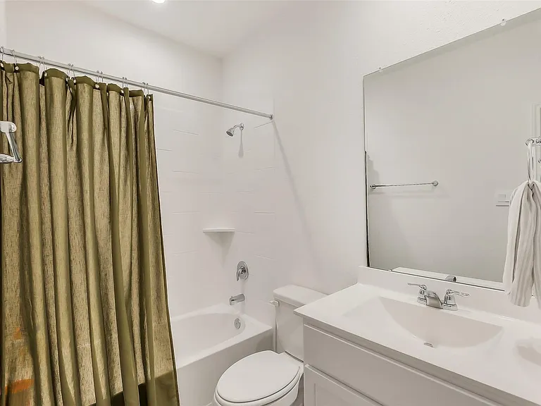 4210 Bromham Farms Dr — Photo 6