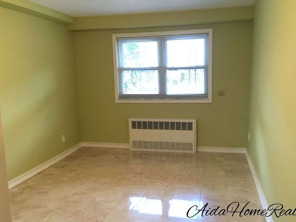 1st image of 2587 48th St