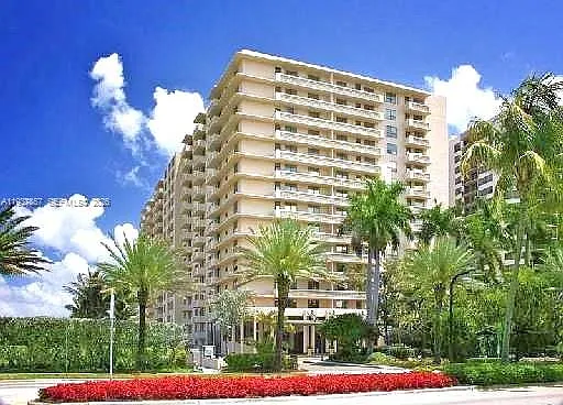 10185 Collins Ave #Penthouse 02 — Photo 28