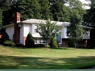 75 Edgewood Rd, Ossining, NY 10562