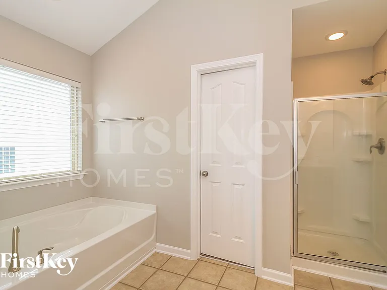 111 Rosemont Ln — Photo 11