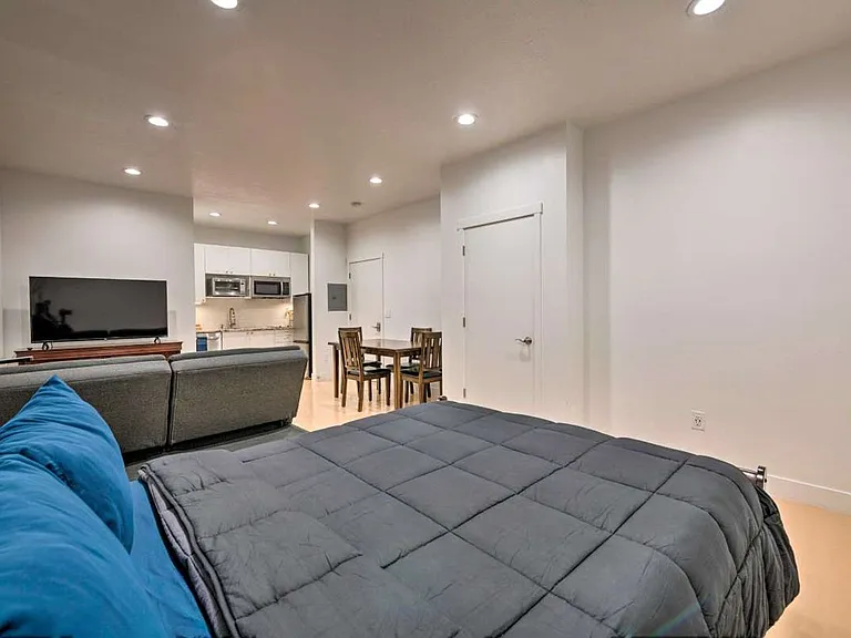 2324 S Green St #U3 — Photo 18