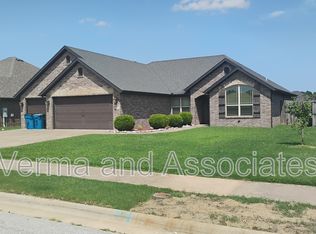 1911 SW Cypress St, Bentonville, AR 72713