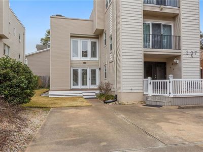 207 79th St UNIT B, Virginia Beach, VA, 23451