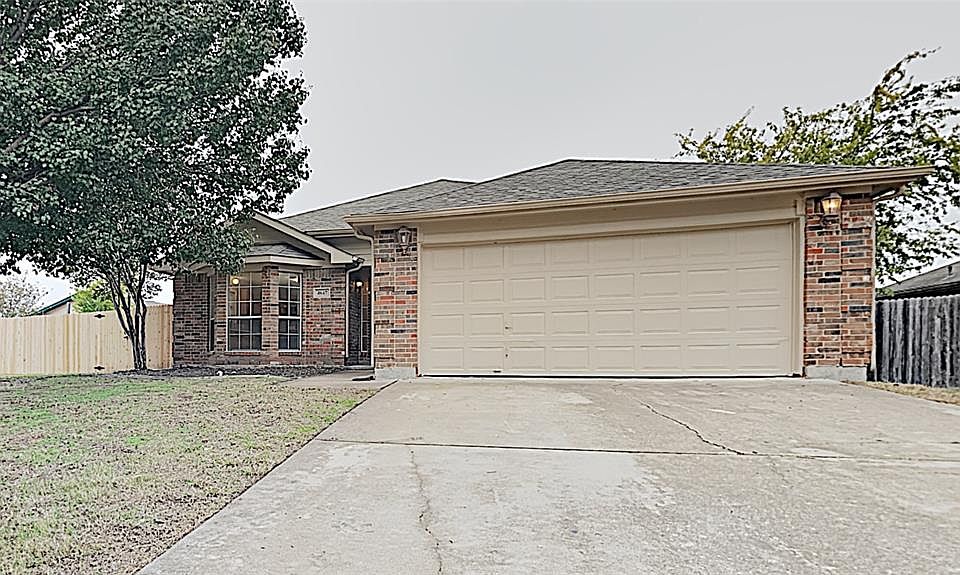 1st image of 4647 Yellowleaf Dr